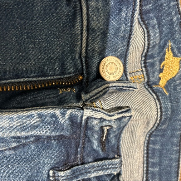 Women’s Tommy Bahama Jeans - Picture 3 of 6